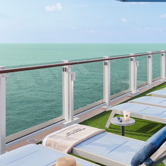 Norwegian Luna Lounge Area